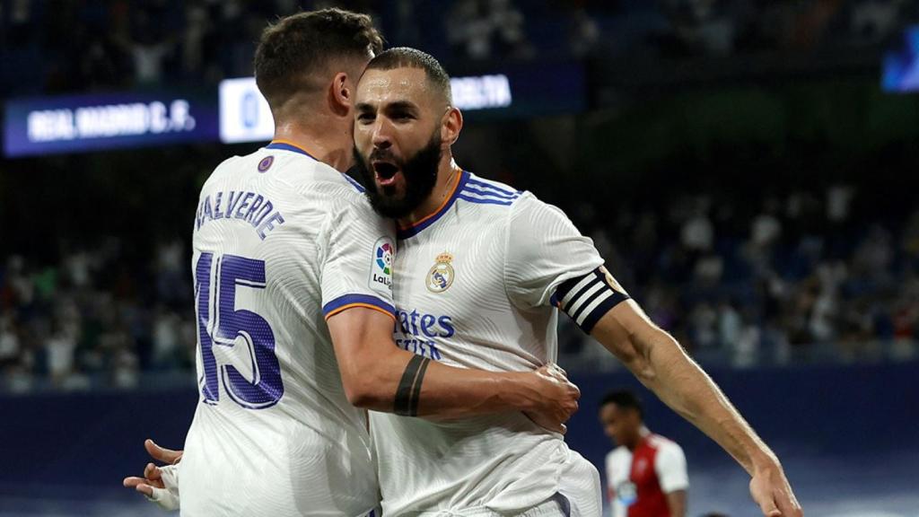 Benzema celebra un gol del Madrid ante el Celta de Vigo / EFE