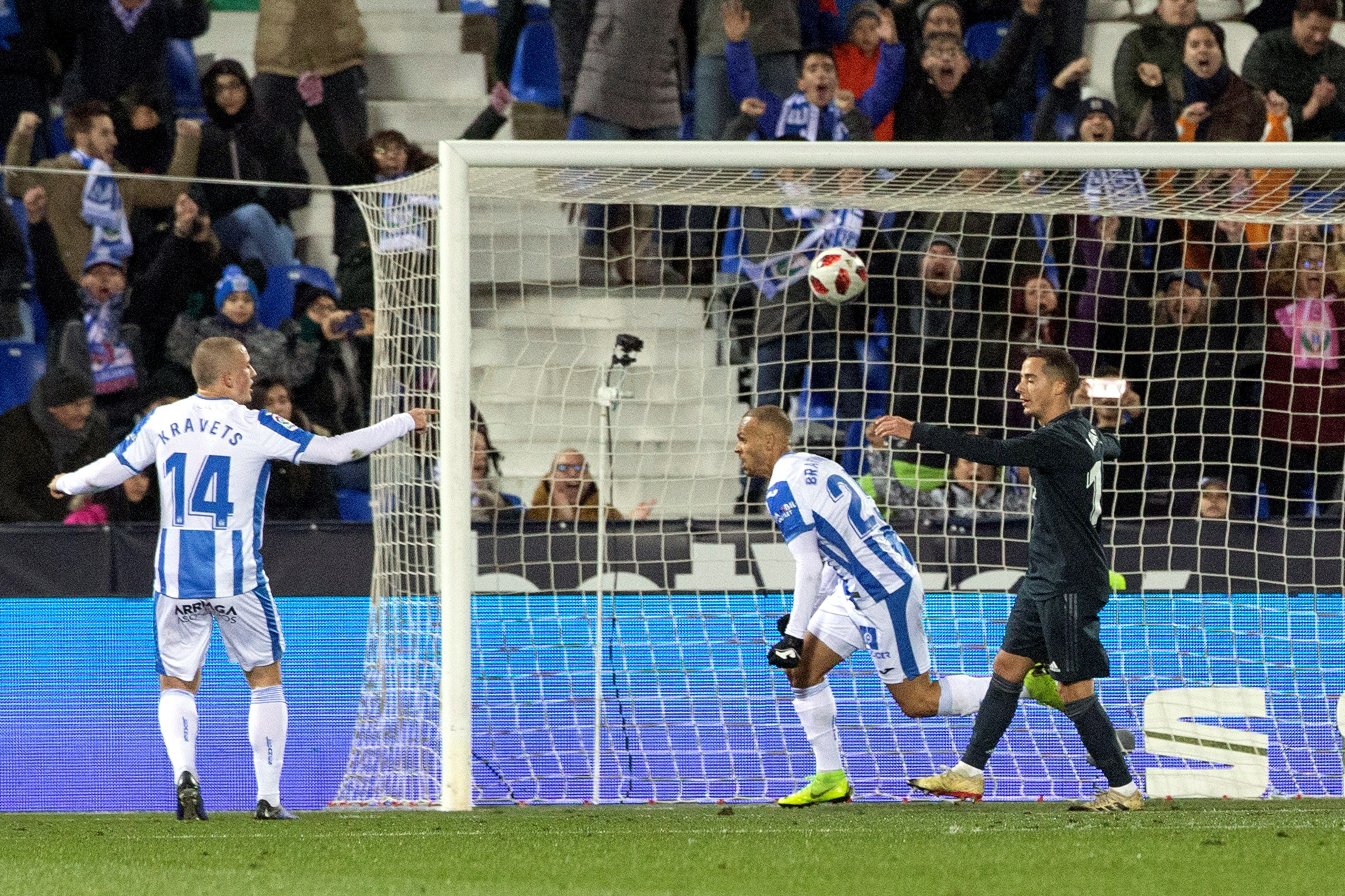 Los jugadores del Leganés celebran el primer gol frente al Real Madrid / EFE
