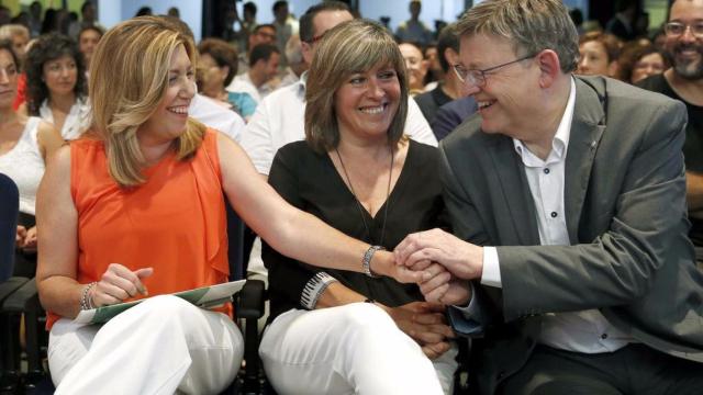 Nuria Marín entre Susana Díaz y Ximo Puig en una foto de archivo