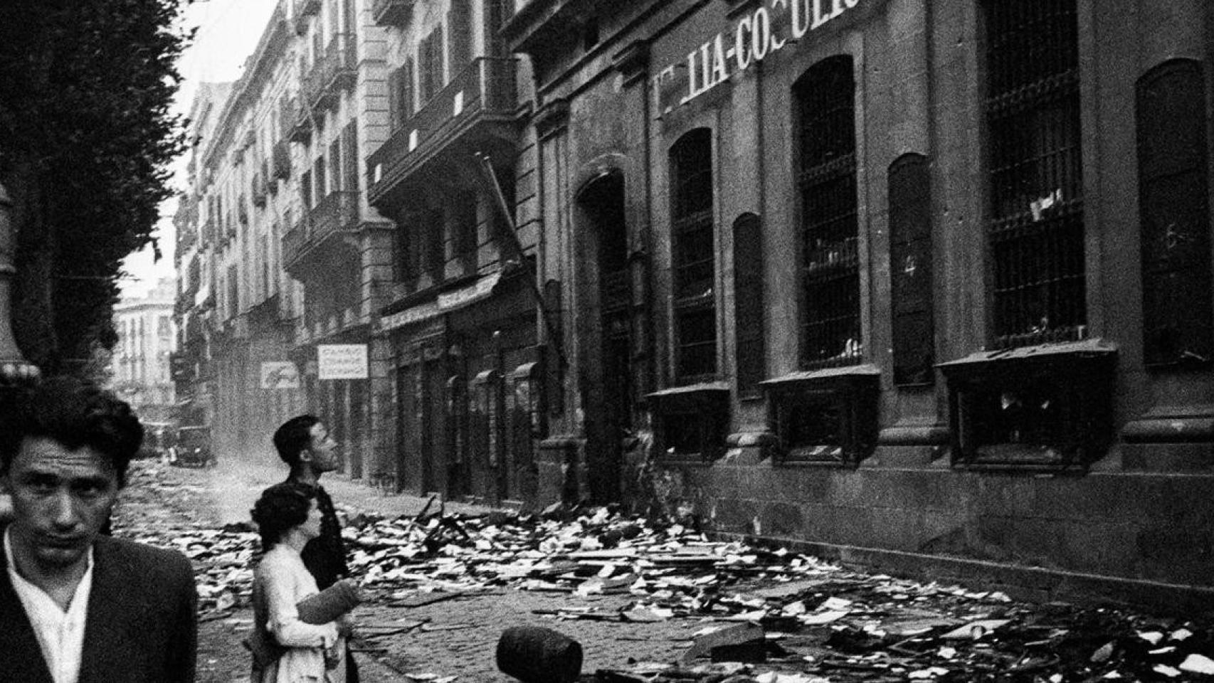 Saqueo de las oficinas de la Italia-Cosulich-Lloyd Triestino, Barcelona, 1936 / ARXIU CAMPAÑÀ