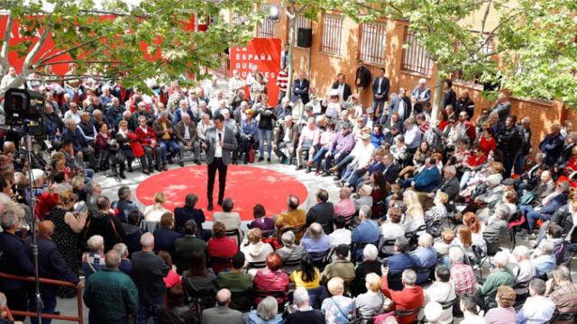 Pedro Sánchez (PSOE) en un mitin durante la campaña electoral / EFE