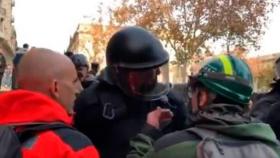 Imagen del agente de los mossos que pronunció la ya famosa frase 'La república no existe, idiota' / CG