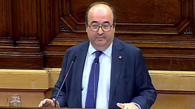 El líder del PSC, Miquel Iceta, interviene en el Parlament / CG