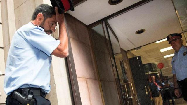 El exmayor de los Mossos, Josep Lluís Trapero, entrando en una reunión de coordinación previa al 1-O / EFE