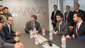 Carles Puigdemont en una visita a la agencia de ciberseguridad de Cataluña / EFE