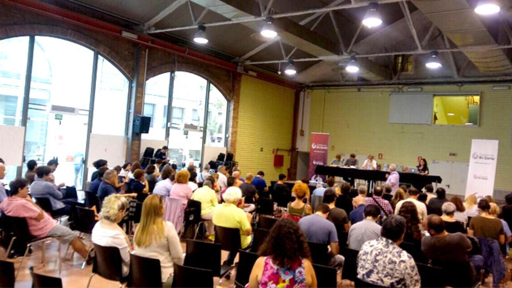 La coordinadora nacional de Catalunya en Comú se ha reunido en las Cocheras de Sants para pactar una posición frente al referéndum del 1-O / CG