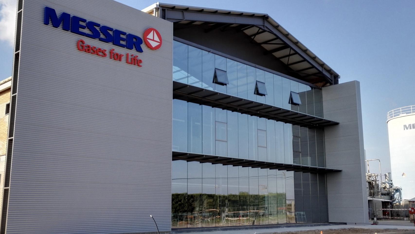 Planta de Messer Ibérica, donde se detuvo a varios empresarios por presunta estafa / MESSER IBÉRICA