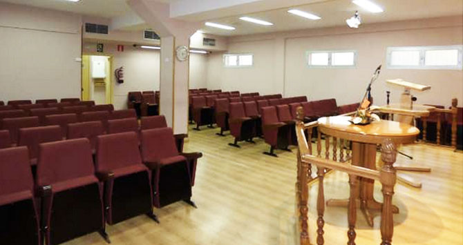 Local en venta de los Testigos de Jehová en Madrid / CG