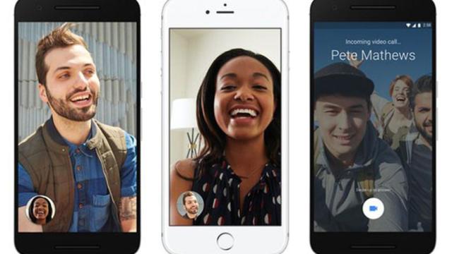 Tres teléfonos móvil con la aplicación Duo, las videollamadas de Google. / GOOGLE