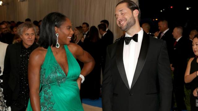La tenista Serena Williams, embarazada, junto a su prometido, Alexis Ohanian / CG