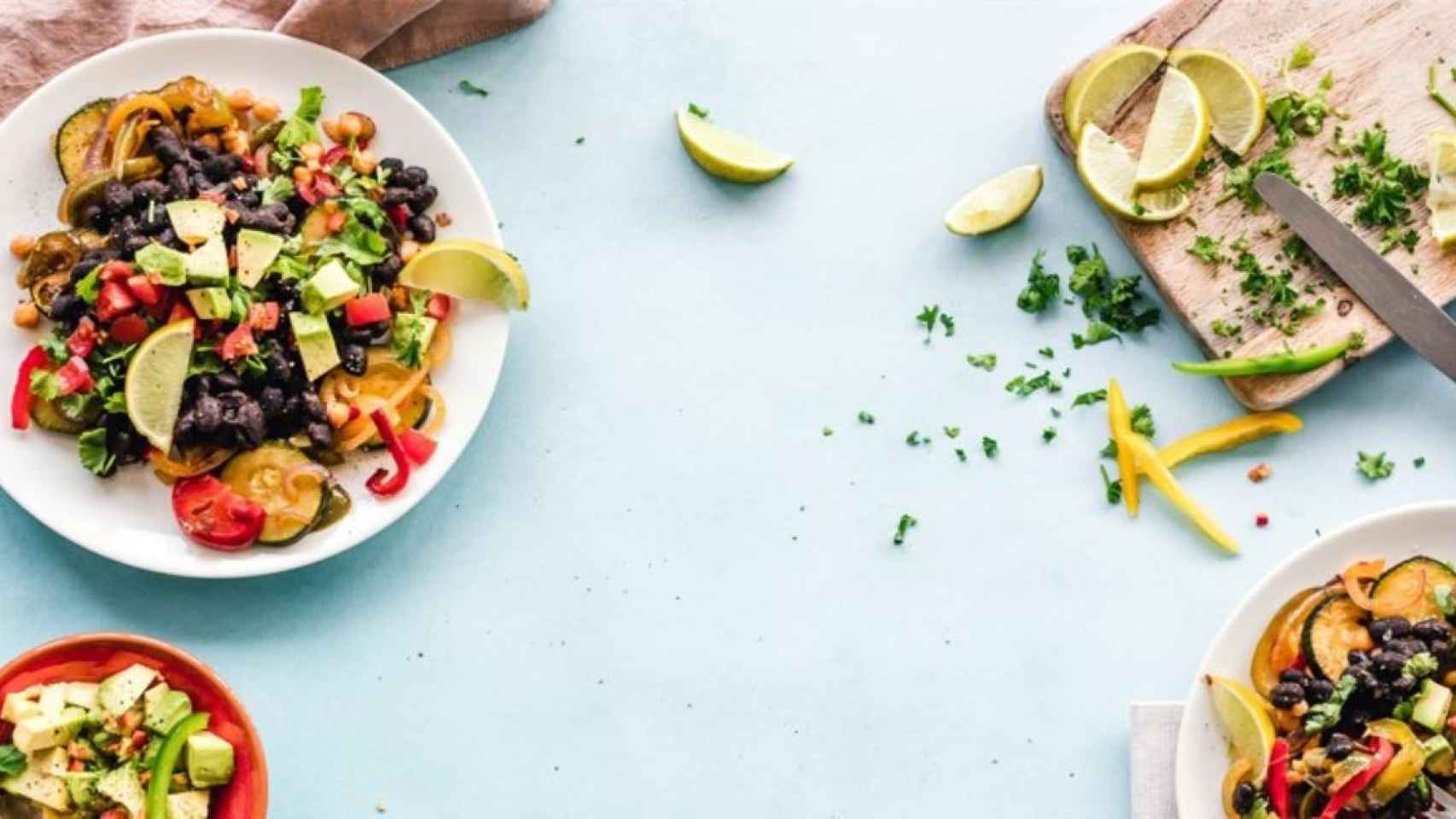 Refrescante ensalada de legumbres para el verano / Ella Olsson en UNSPLASH