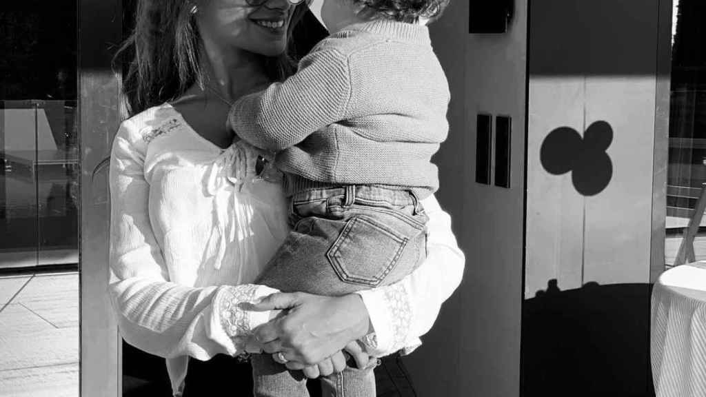 Antonella Roccuzzo se abraza a su pequeño Ciro en el día de su cumpleaños / INSTAGRAM