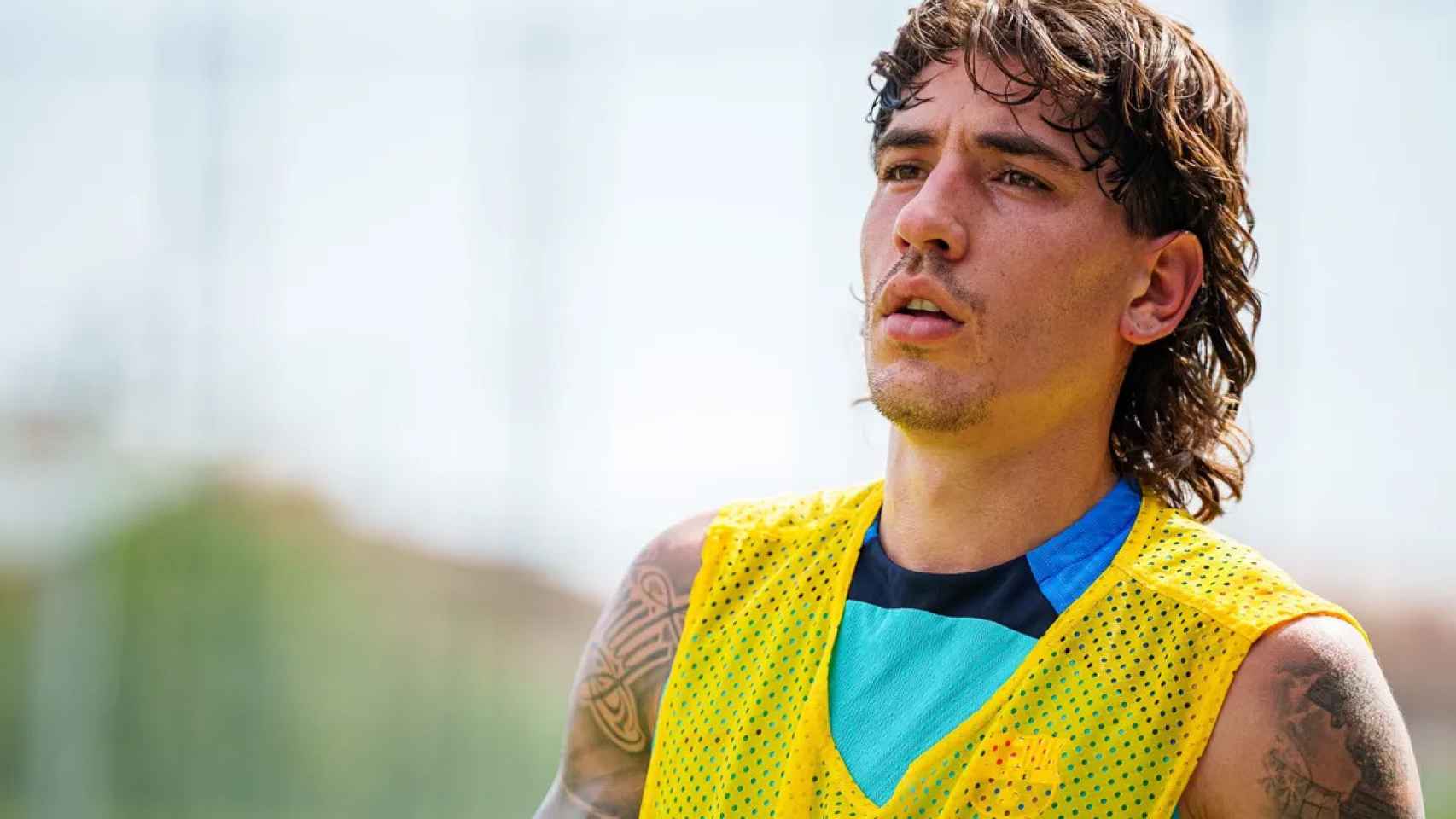 Héctor Bellerín, durante uno de sus primeros entrenamientos con el Barça / FCB