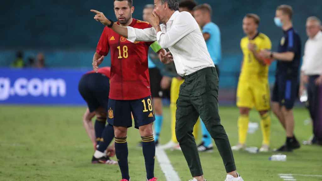 Luis Enrique se quejó de varios condicionantes externos tras el partido contra Suecia / EFE