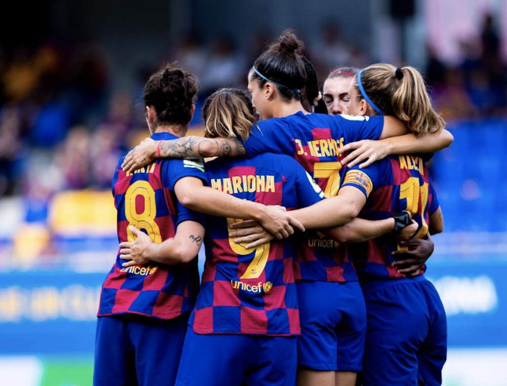 Una foto de las jugadoras del Barça celebrando el gol de Jenni Hermoso ante el Atlético de Madrid / FCB