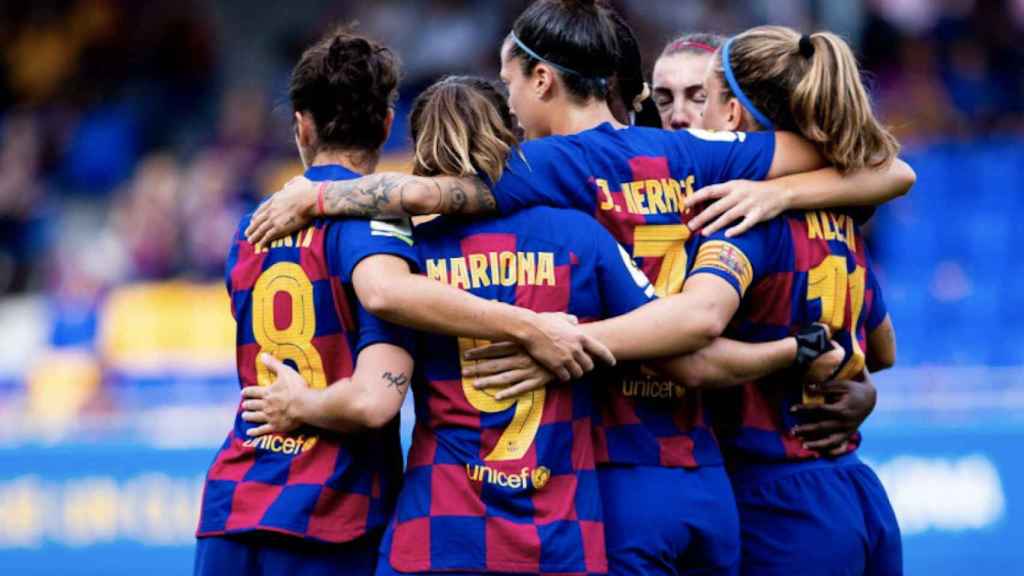 Una foto de las jugadoras del Barça celebrando el gol de Jenni Hermoso ante el Atlético de Madrid / FCB