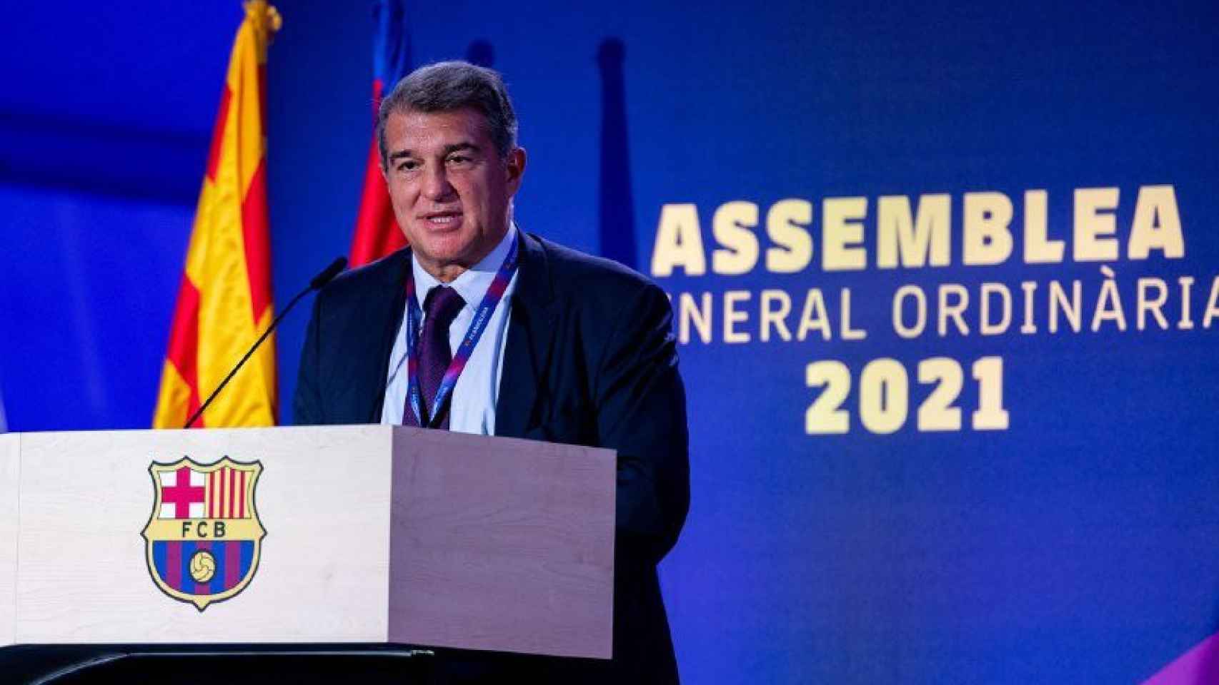 Joan Laporta habla en la segunda parte de la asamblea de socios / FCB