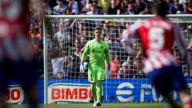 Marc André ter Stegen le niega el gol a Griezmann en el Camp Nou / FCB