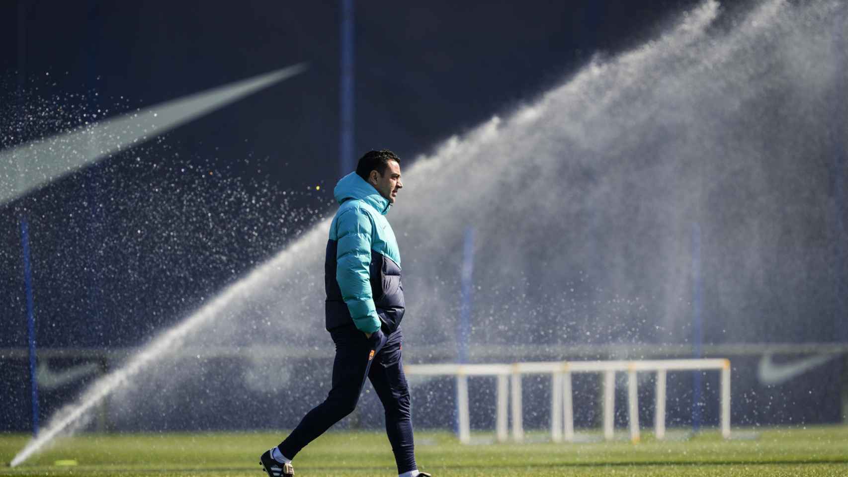 Xavi Hernández, en un entrenamiento del Barça : EFE