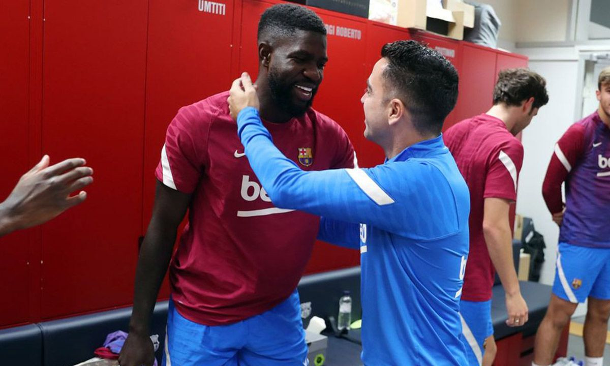 Xavi Hernández y Samuel Umtiti mantienen una buena y cordial relación / FCB