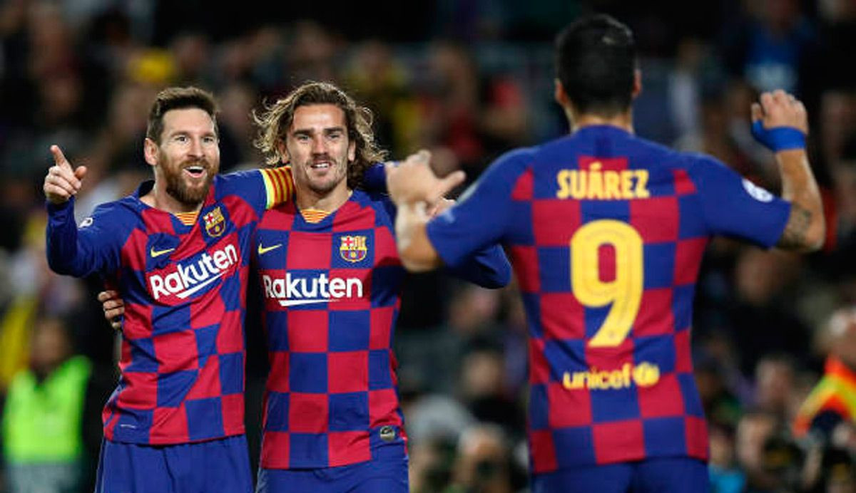 Leo Messi, Luis Suárez y Griezmann celebran un gol del Barça / EFE