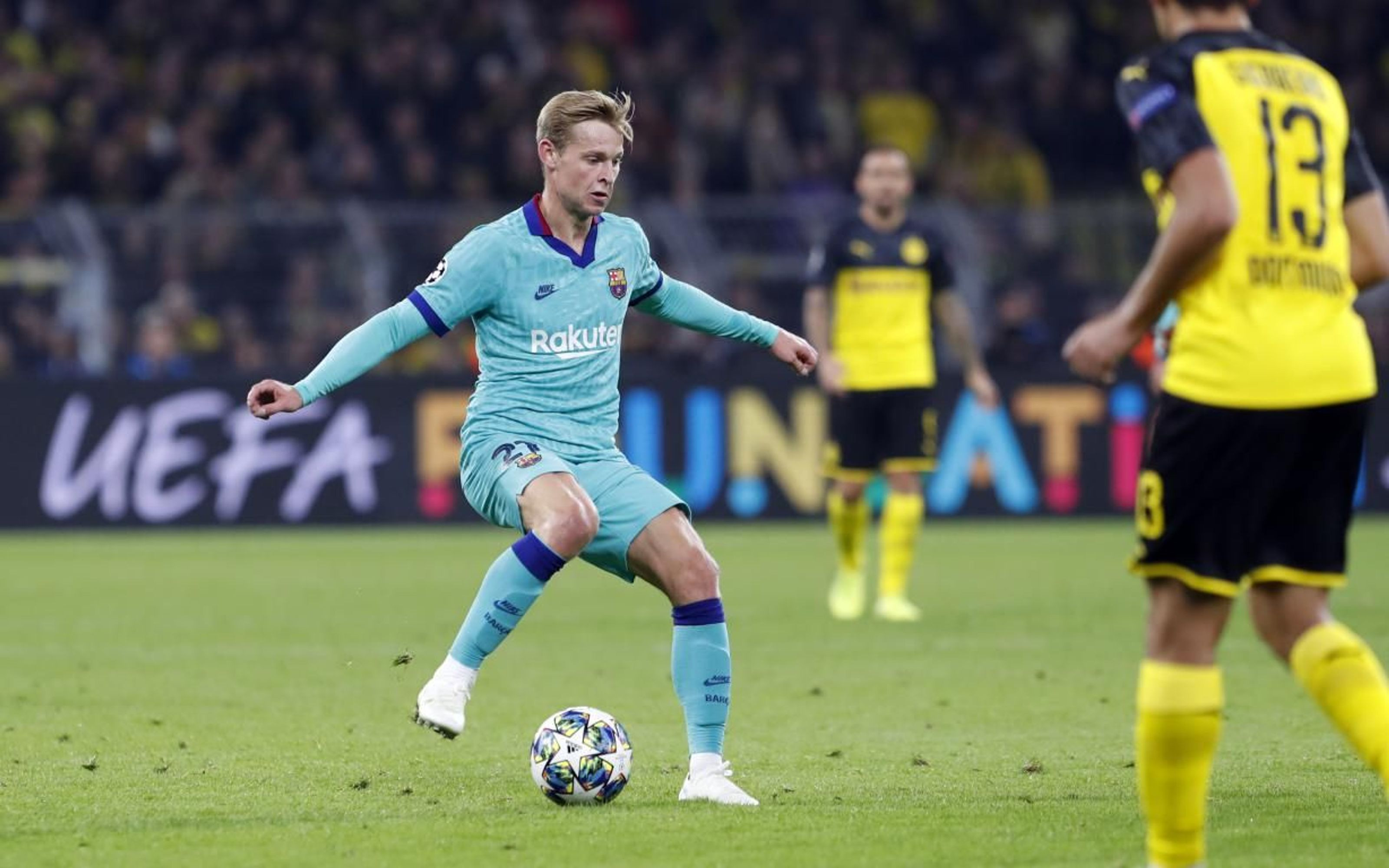 Frenkie de Jong jugando contra el Borussia Dortmund / FC Barcelona