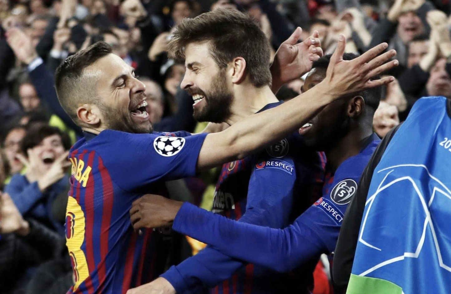 Una foto de Piqué y Jordi Alba celebrando el gol del central ante el Olympique de Lyon / FCB