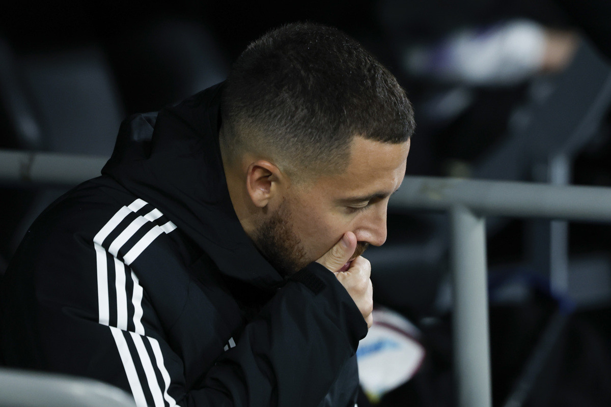 Eden Hazard, cabizbajo durante un partido del Real Madrid / EFE