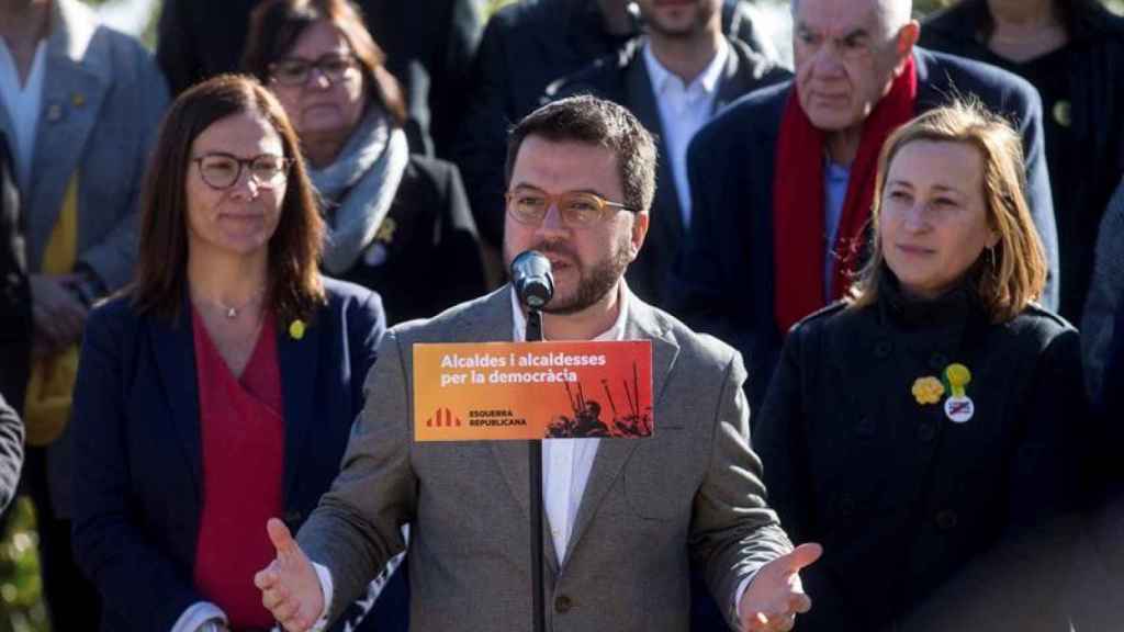 La plana mayor de ERC en la presentación de sus candidaturas municipales / EFE