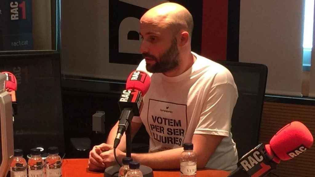 Imagen de Jordi Graupera durante una entrevista radiofónica