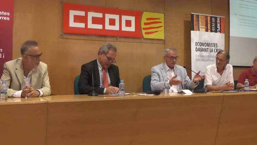 Intervención del presidente del Círculo de Economía, Anton Costas, en la Escuela de Verano de Federalistes d'Esquerres. / CG