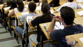 Alumnos en un aula, cuya atención está externalizada para los problemas de salud mental / EFE