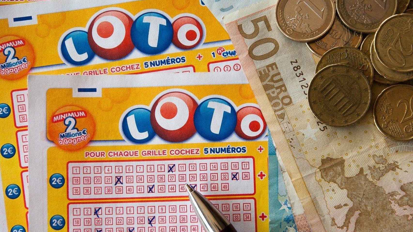 Apuestas de Loto y dinero en efectivo