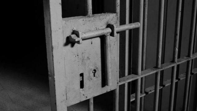 La puerta de una celda de prisión en una imagen de archivo / POLICÍA