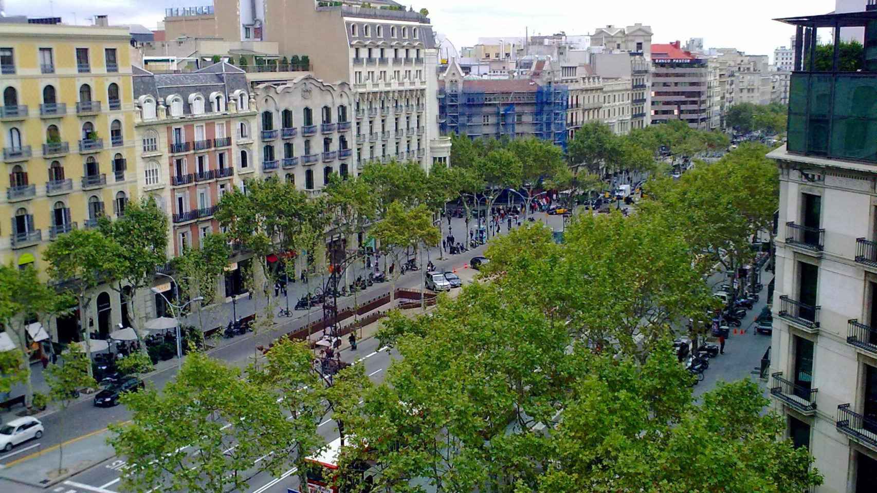 Vista aérea del Eixample, uno de los barrios más caros de Barcelona y donde escasean los equipamientos públicos