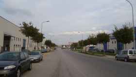 Una calle en un polígono industrial, en una imagen de archivo / CG