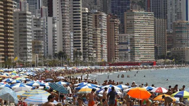 Las pernoctaciones extrahoteleras han aumentado en noviembre / EFE