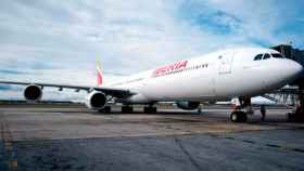 Un avión de Iberia, una de las aerolíneas que forma IAG / CG