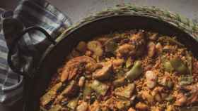 La paella valenciana, indiscutible en Los 100 grandes platos de la cocina española / PG