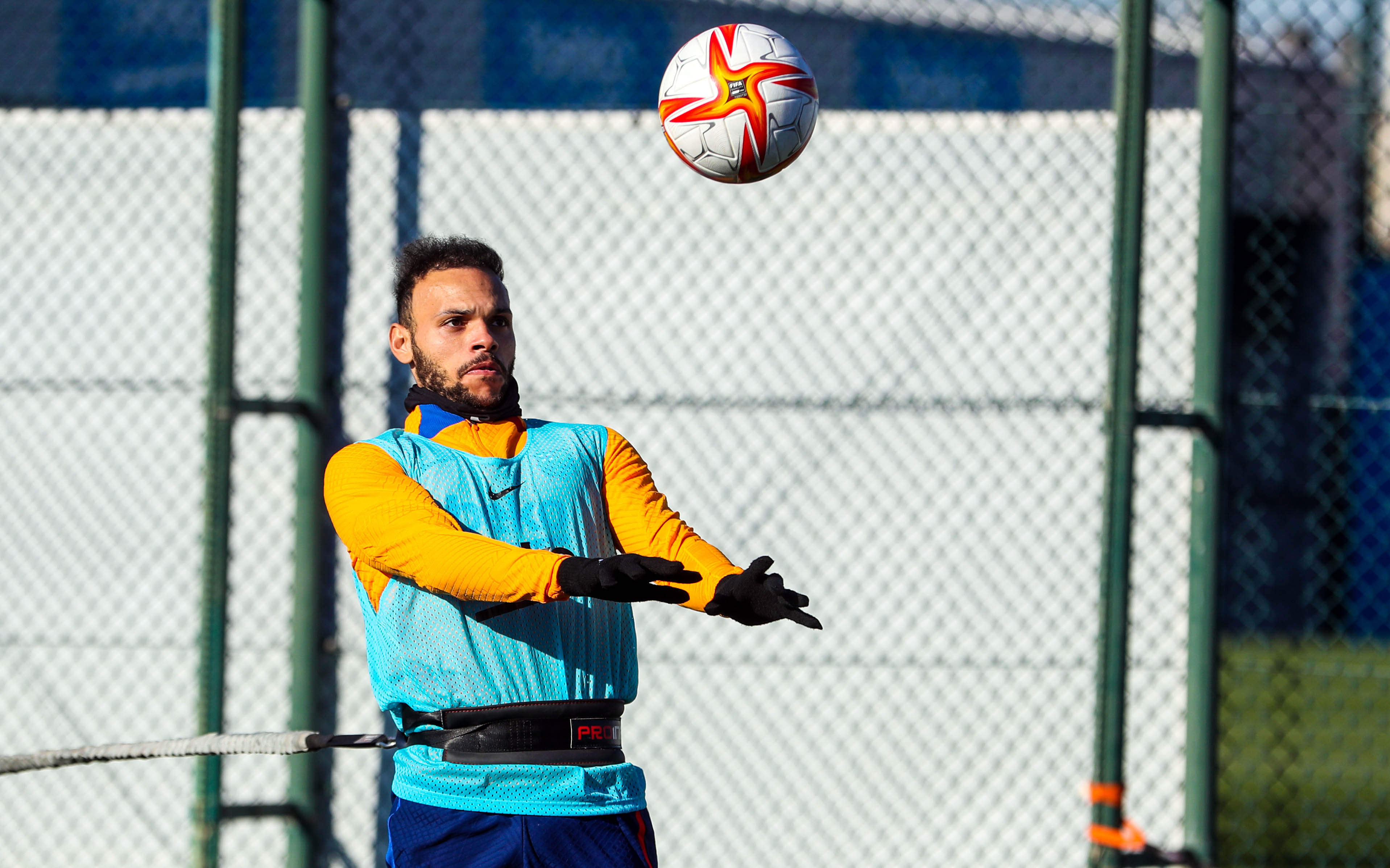 El nuevo cambio de 'look' de Martin Braithwaite / FCB