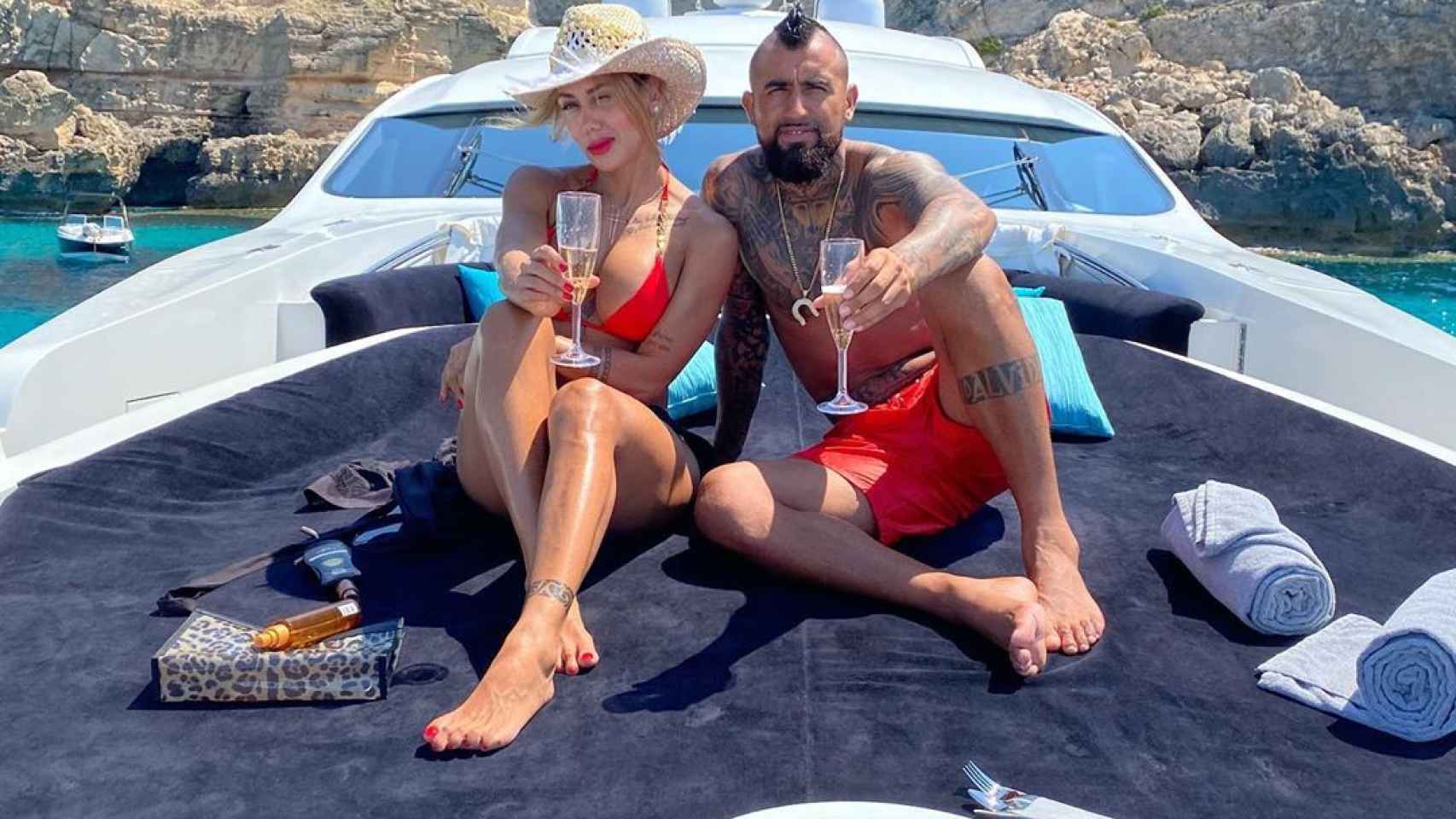 Arturo Vidal felicitando a Sonia Isaza | IG