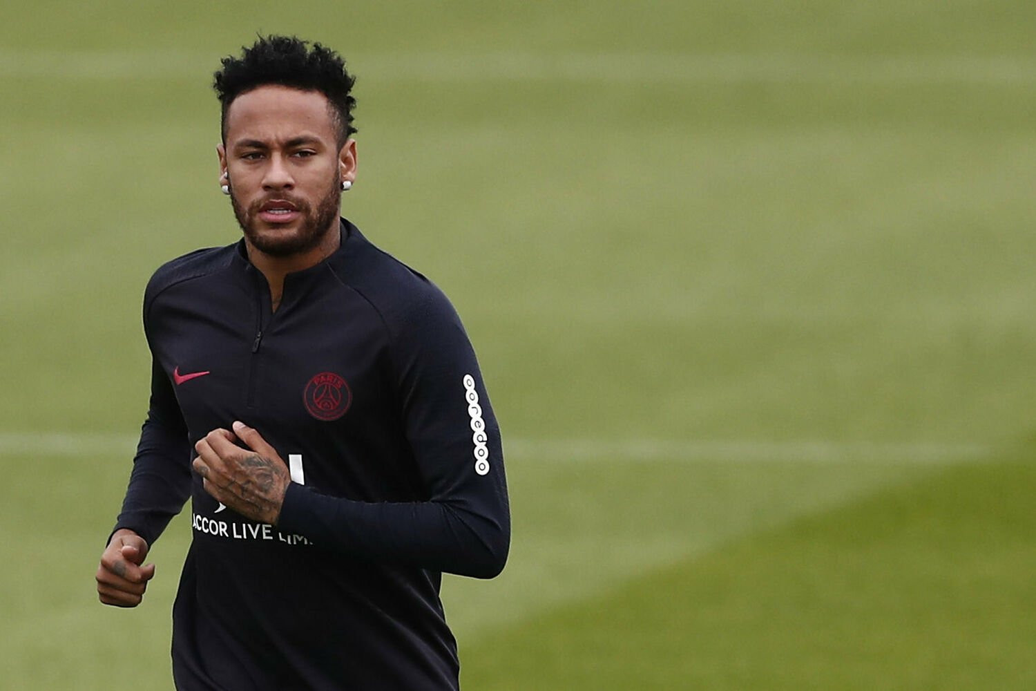 Neymar en un entrenamiento con el PSG/ EFE