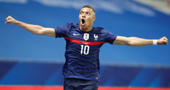 Mbappé celebrando un gol con Francia / EFE