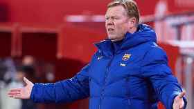 Koeman, en un partido contra el Sevilla | EFE