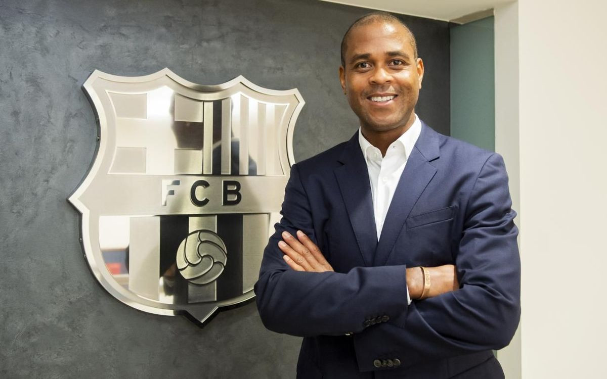 Kluivert en una imagen de archivo con el Barça / FC Barcelona