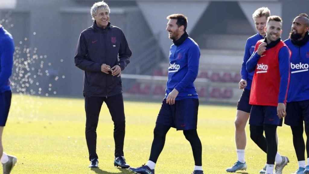 Setién y Messi en un entrenamiento del Barça / FC Barcelona