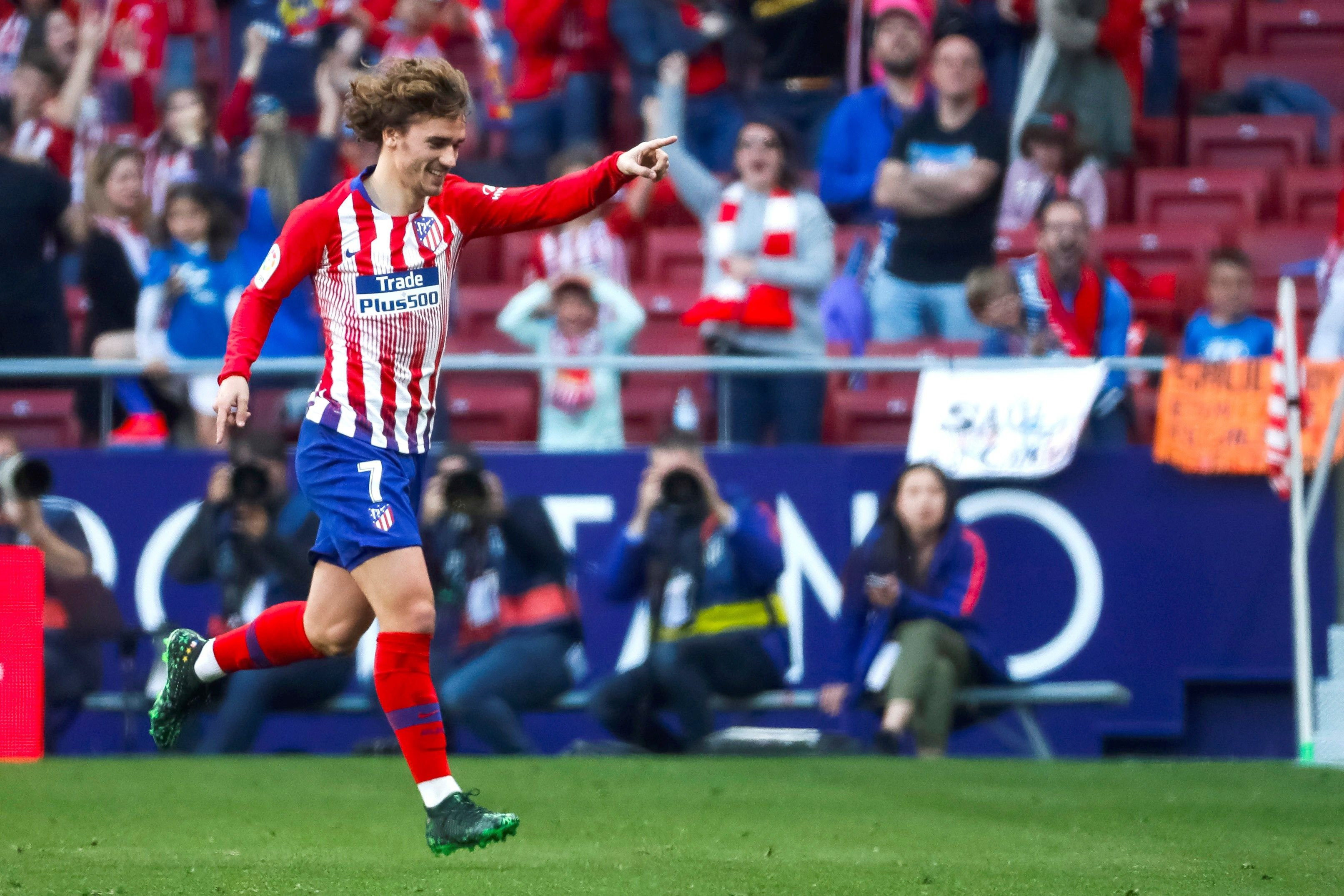 Antoine Griezmann celebrando su gol con el Atlético de Madrid / EFE