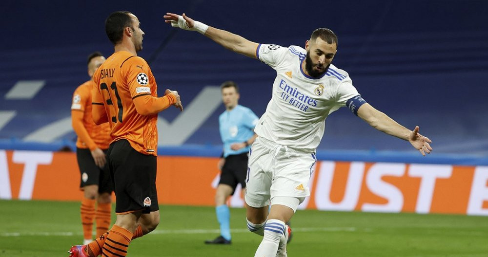 Benzema celebra su gol contra el Shakhtar en el Bernabéu / EFE