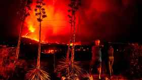 El volcán de Cumbre Vieja en erupción, en la isla de La Palma / MIGUEL CALERO - EFE