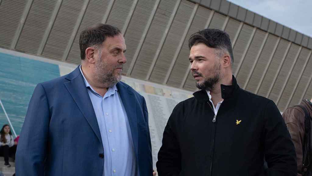 Oriol Junqueras y Gabriel Rufián durante la Feria de Abril en Barcelona / DAVID ZORRAKINO - EUROPA PRESS